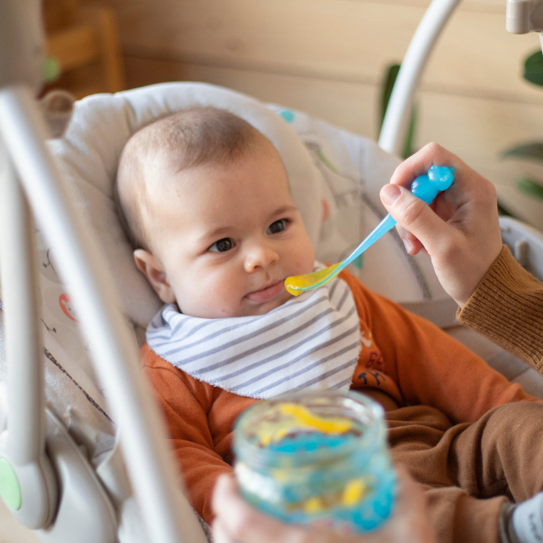 A quel âge peut-on envisager la diversification alimentaire pour un bébé allaité ?