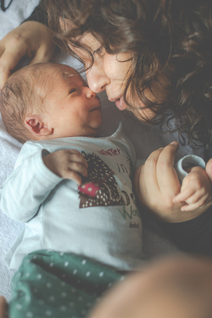 Premier sourire de bébé : comment le reconnaître ?