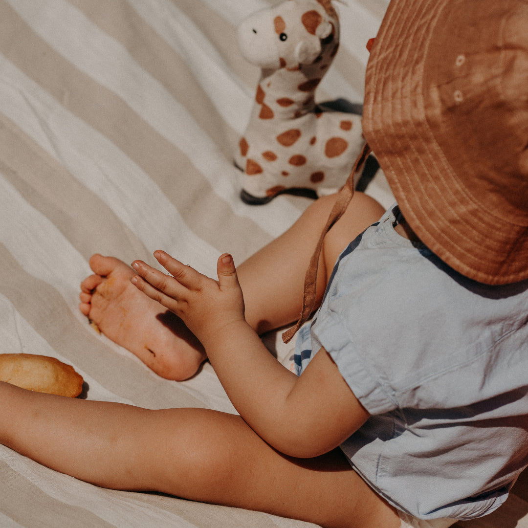 Soleil, mer, piscine... tout ce qui va agresser la peau de bébé cet été