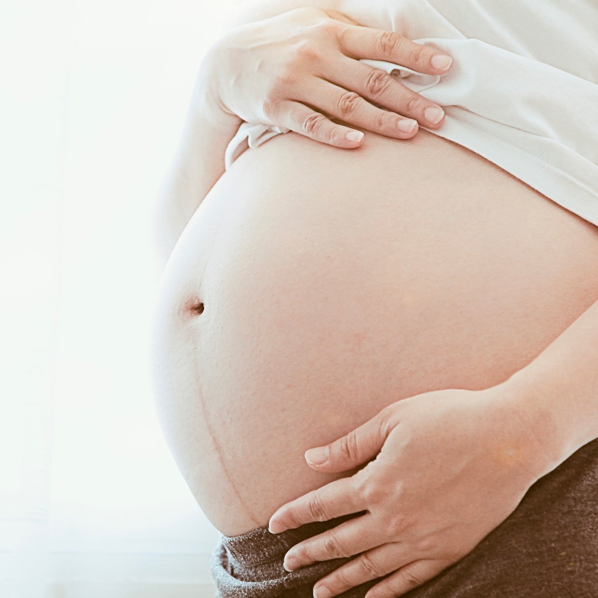 La Linea Negra : la ligne sur le ventre des femmes enceintes - JOORNAL -  JOONE