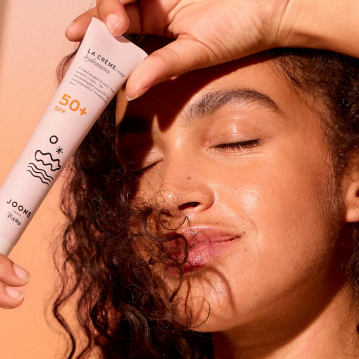 Les peaux foncées ont-elles besoin de SPF ?