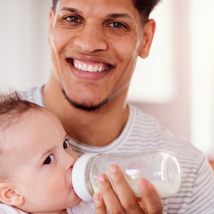 Quand et comment introduire le biberon ?