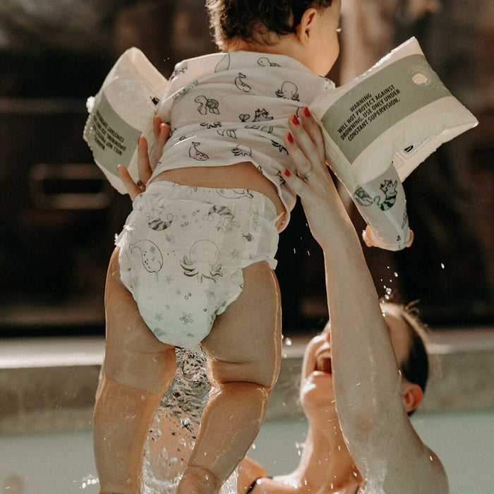 5 critères pour choisir la meilleure couche de piscine pour bébé